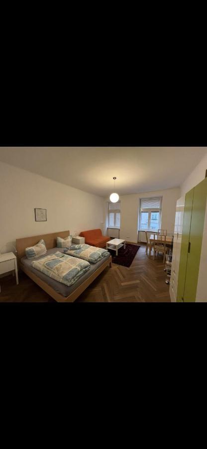 Cosy Close To City Center Wenen